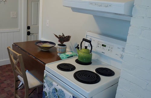 Kittery Point House | Charming Waterfront Cottage on Chauncey Creek