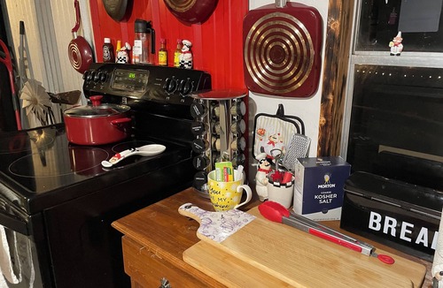 Huntsville RV Rental | Charming waterfront Retreat has a Campground, Bunkhouse and a Tiny Cabin