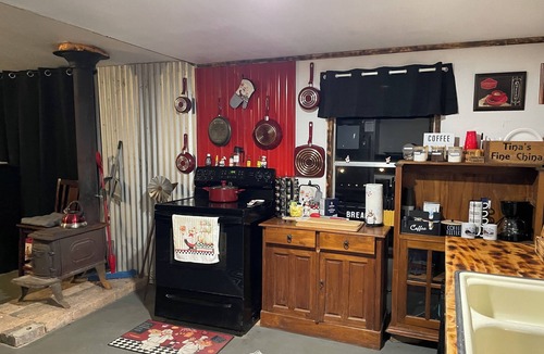 Huntsville RV Rental | Charming waterfront Retreat has a Campground, Bunkhouse and a Tiny Cabin