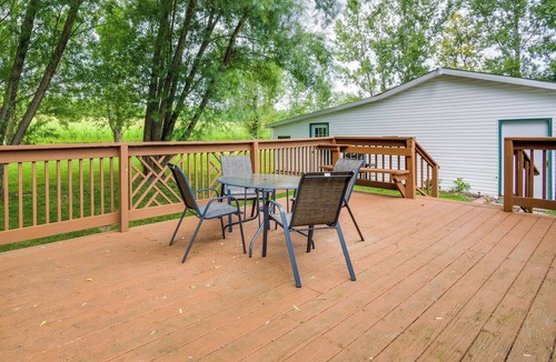 Watkins Glen Cottage | Charming Watkins Glen Home w/Deck & Yard!
