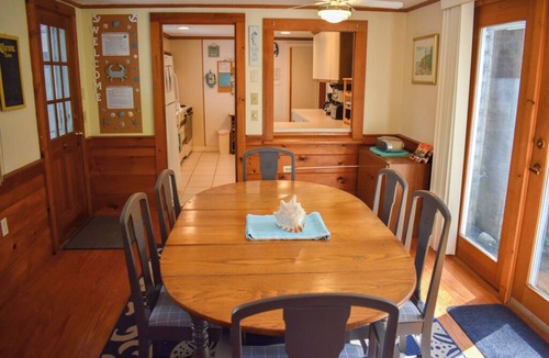 Dennis Port House | Charming, Well-Maintained Home Near Glendon Beach