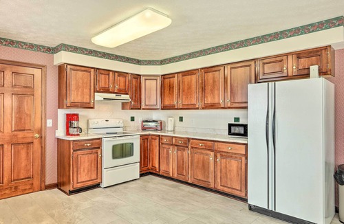 Williamstown House | Charming Williamstown Retreat w/Private Yard