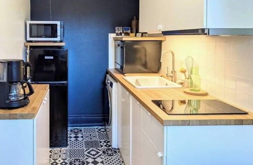 Colombier - Champ de Mars Apartment | Charming with Garden | Near train station