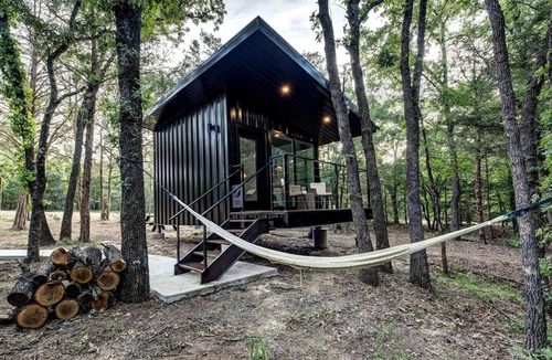 Alvord Cabin | Charming Woodland Cabin Retreat near River and Grasslands in Texas