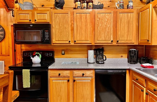 Big Cedars House | Charming Woodland Retreat Near Big Cedar