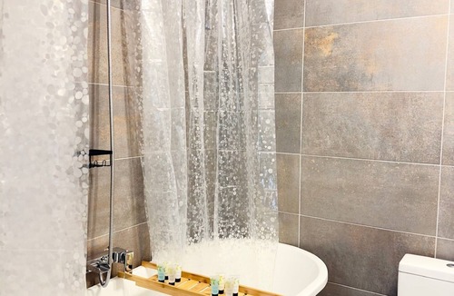 Little Hulton House | Charming Worsley Home w/parking