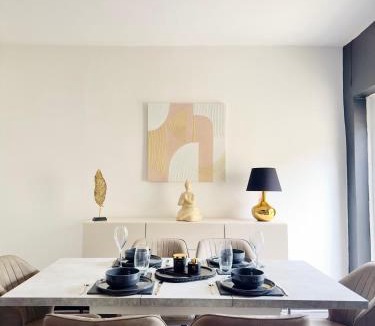 Little Hulton House | Charming Worsley Home with parking