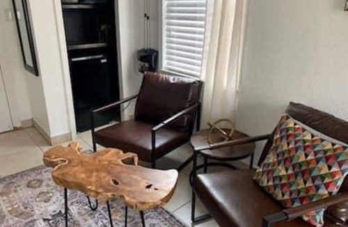 East Ybor Apartment | Charming Ybor Micro Unit. Steps from 7th Ave. #7