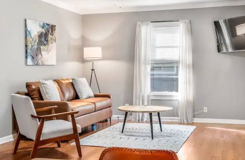 Crestview House | Charming Zen Pad w/ Private Yard
