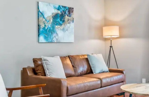 Crestview House | Charming Zen Pad w/ Private Yard