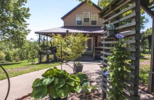 Goodson Cabin | Charmingly Country, Quiet, with POOL, yet 30 Minutes from Lake Area