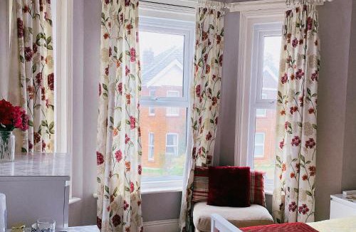 Bournemouth House | Charminster Homestay