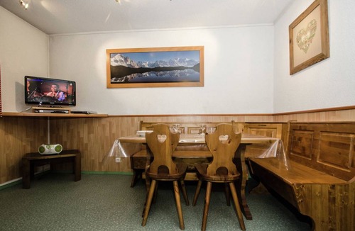 Chamonix City Centre Apartment | Charmoz