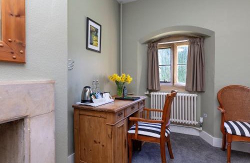 Charney Bassett House | Charney Manor