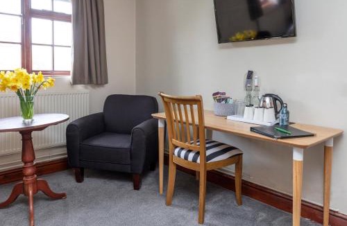 Charney Bassett House | Charney Manor