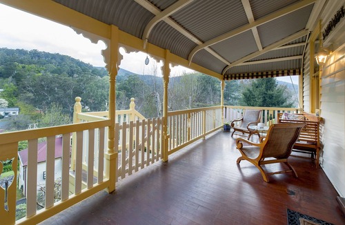 Warburton Cottage | Charnwood Cottages