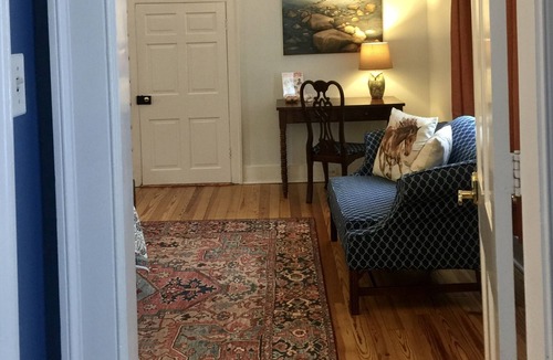 Versailles Bed & Breakfast | Charred Oaks Inn