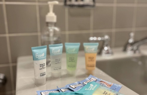 Versailles Bed & Breakfast | Charred Oaks Inn