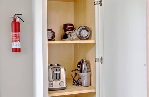 Summerville House | CHAS, SUMMRVLL/NEXTON Comfort Near Everything!