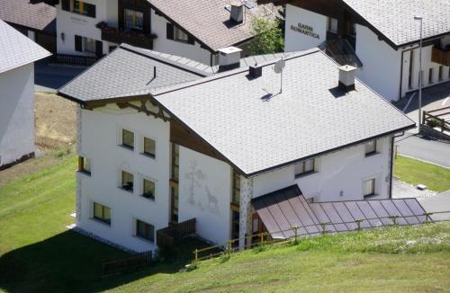 Ravaisch Apartment | Chasa Adriana