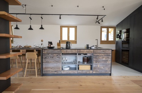 Sent Apartment | Chasa Bao: Luxurious new 4.5-room penthouse flat with balcony and view in Sent