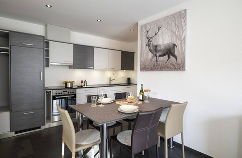 Ftan Apartment | Chasa Fionas: Quiet 2.5-room flat with seating area