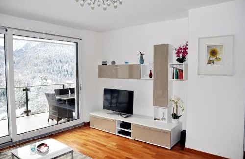 Engadin Scoul Apartment | Chasa Miramunt 4