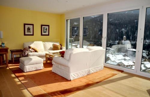 Engadin Scoul Apartment | Chasa Miramunt 9