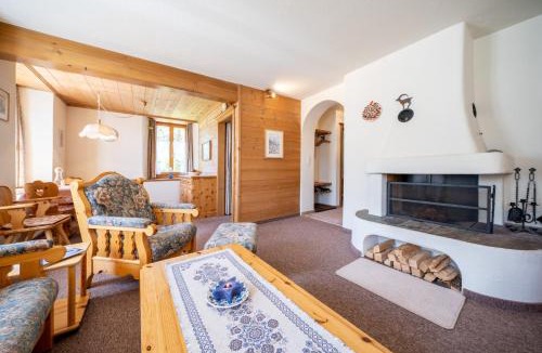 Lavin Apartment | Chasa Plazza Gronda