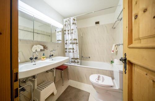 Lavin Apartment | Chasa Plazza Gronda