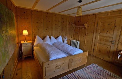 Fuldera Bed & Breakfast | Chasa Sassalba