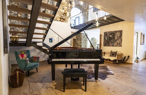 Sent Ski Chalet | Chasa Sentima – luxurious Engadin Villa with panoramic views, hot tub, and sauna