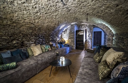 Sent Ski Chalet | Chasa Sentima – luxurious Engadin Villa with panoramic views, hot tub, and sauna