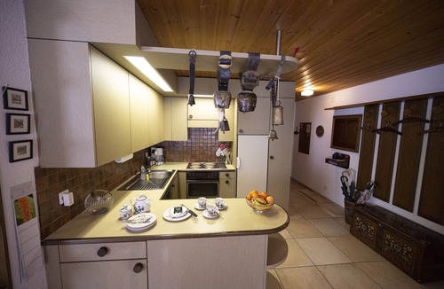 Engadin Scoul Apartment | Chasa Serras - Döpper: Ideally located cosy 2.5 room flat