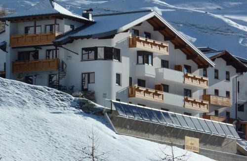 Ravaisch Apartment | Chasa Sulai Appartements
