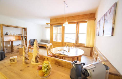 Ardez Apartment | Chasa Trais Fluors: Cozy 2.5-room apartment in Ardez