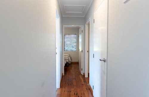 Paihia House | Chasara - Paihia Bach