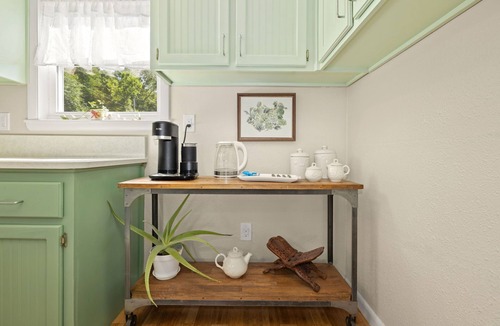 Winslow House | Chase House @ Low-Key Croft, Cozy 2 Bedroom with Hot Tub