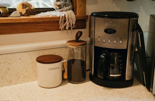 Lime Kiln House | Chase’s River Cabin Over River Deck Hot Tub