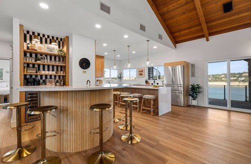 Point Venture House | Chasing Summer - Private Lakefront Luxury on Lake