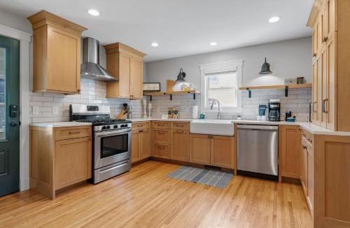 Chaska House | Chaska Charmer