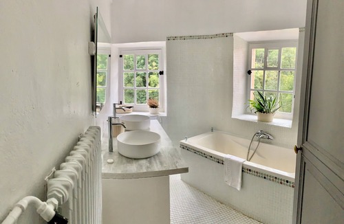 Saint-Andre-de-Majencoules House | Chateau du rey Restaurant L'Abeuradou