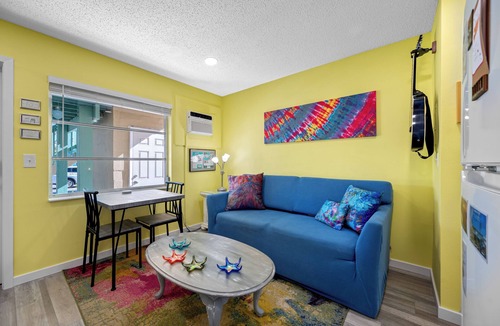 Belleair Beach Condo | 🌊Chateau 3E - Beach front complex! Pool is Closed🌊