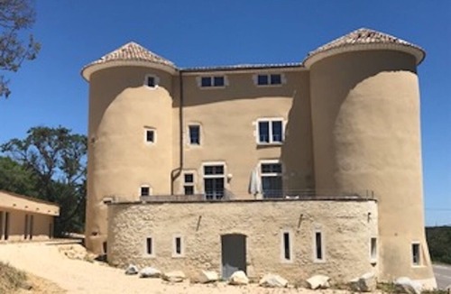 Lussan Apartment | Chateau apartment for 4 people with shared pool