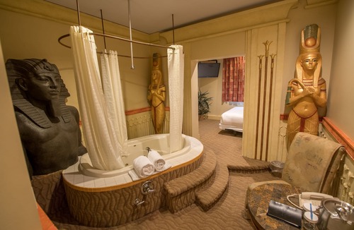 I-435 West KC-KS Hotel | Chateau Avalon Hotel & Spa