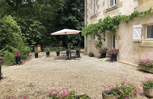 Saint-Christoly-de-Blaye House | Chateau Bavolier