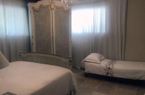 Saint-Christoly-de-Blaye House | Chateau Bavolier