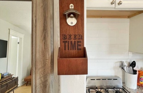 Dwight Condo | Chateau Blanc Yale Located Downtown