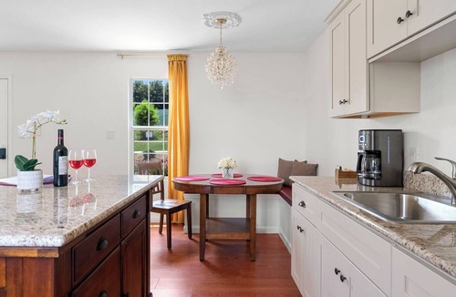 New Braunfels Villa | Chateau-Brahma, 2 private Bedrooms & pool