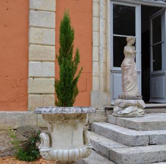 Saint-Ciers-sur-Gironde Bed & Breakfast | Chateau Ciers